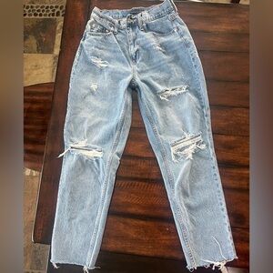 AEROPOSTALE “slim & thick curvy mom jean” Distressed Jeans